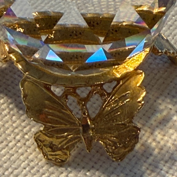 Vintage Faceted Crystal Glass Ball Suncatcher with Attached Gold Butterfly Stand - Picture 2 of 7